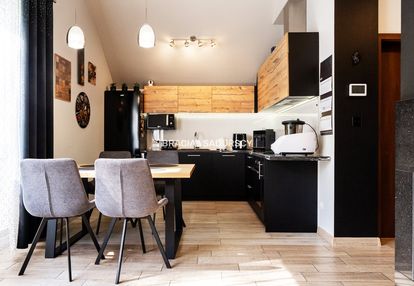 83m2+238m2 ogródek+dwa m. postojowe