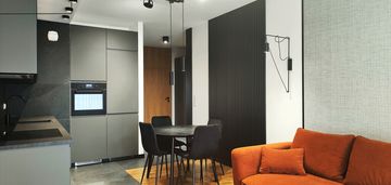 3pokoje/kozminski university 1min/balkon 8m2/garaż
