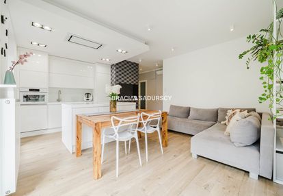 Apartament z dużym ogrodem na zabłociu