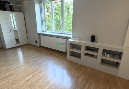 Przytulne studio obok metra