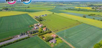 Wolnostojący dom 8 pok, działka 1492 m2