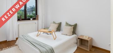 3-pokojowe mieszkanie z 30-o metrowym tarasem i miejscem parkingowym!