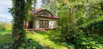 Prywatna leśna enklawa pod warszawą | 2800 m²