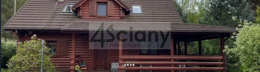 Klimatyczny drewniany dom