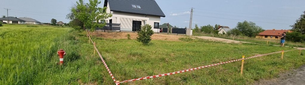 Niewielka działka pod zabudowę mieszkaniową