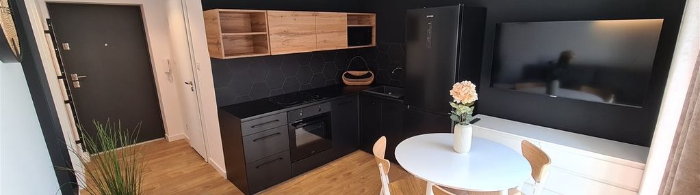 2 pokoje z parkingiem blisko centrum