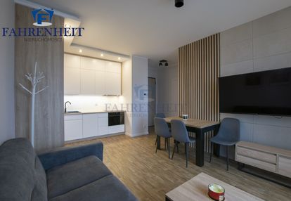 Piękny widok, garaż, duże szafy, piwnica, garaż.