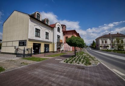 Dochodowa kamienica w centrum miejscowości