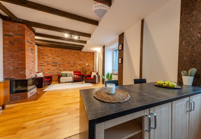 Klimatyczne 90 m.kw w kamienicy na targówku