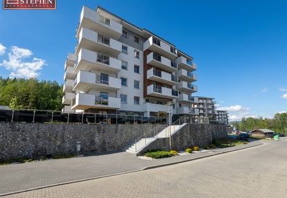 Apartamet z wyjściem na ogród i widokiem na góry.