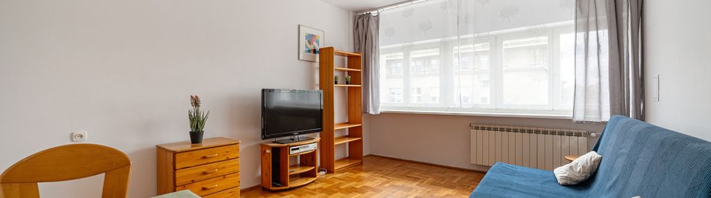 Podwórze, 4-piętro, jasne, możliwość parkowania!