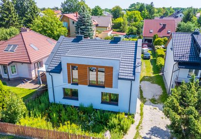Dom 151 m² dwulokalowy w kobyłce do wykończenia.