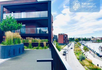 Wymagający klient/second home/wyspa spichrzów