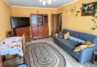 I piętro - 2 pokoje z balkonem od południa