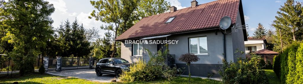 Tyniec, dom po remoncie z tarasem i działką 572 m2