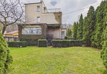 Duży dom z potencjałem, działka 931 m²