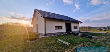 Komfortowy dom ze wspaniałym zachodem słońca