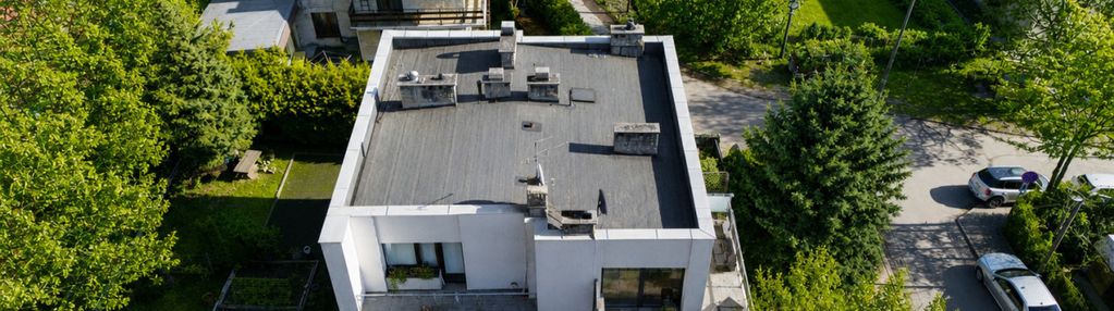 Budynek dwa mieszkania lokal usługowy rondo barei
