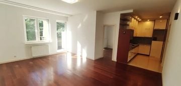 4-pokojowe mieszkanie w markach