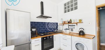 Oddzielne pokoje w kamienicy / 5 piętro z windą