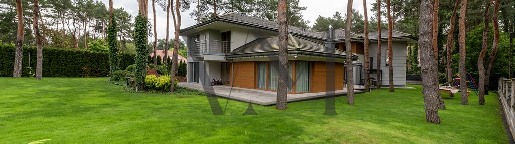 Dom wraz z mieszkaniem - las, piękny ogród!