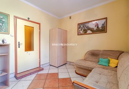 3 pok z osobną kuchnią os. wandy.