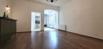 Kawalerka/loft/studio w centrum!
