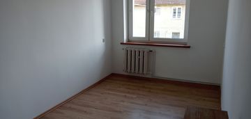 2 pokoje/57 m2/i piętro/balkon/7 km. od wołowa