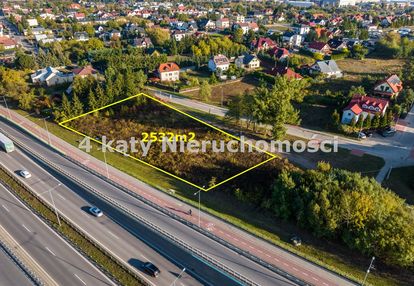 Działka pod zabudowę mieszkaniową i usługową
