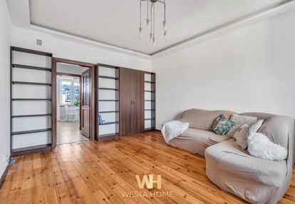 60 m² w ogrodzonej kamienicy** zieleń **warszawa