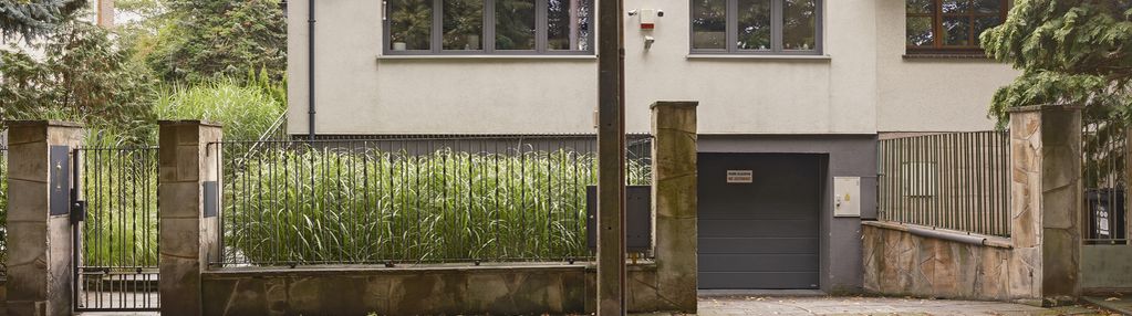 Dom na jeżycach przy ogrodzie botanicznym