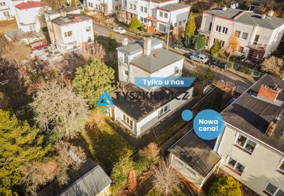 Parter domu z ogrodem, blisko morza.