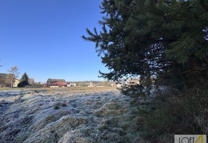 Wyjątkowa, uzbrojona działka pod lasem.