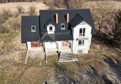 Bugaj – dom 170 m², działka 7600 m², stan dewel.