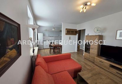 Nowogródzka, 47m2, apartamentowiec z 2016r.