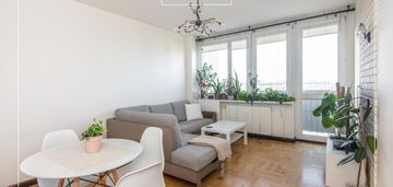 Jasne 2-pokojowe mieszkanie z widokiem !