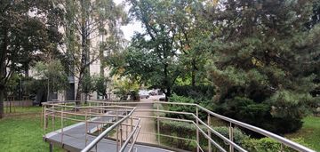 Metro wilanowska, parking naziemny