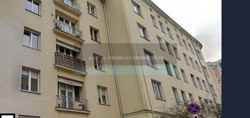 Stara ochota-w kamienicy