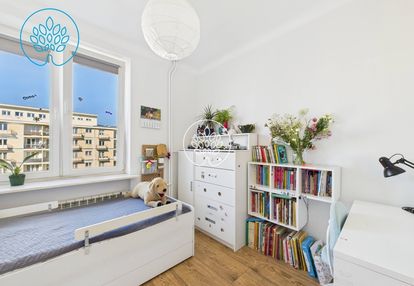 Oddzielne pokoje w kamienicy / 5 piętro z windą