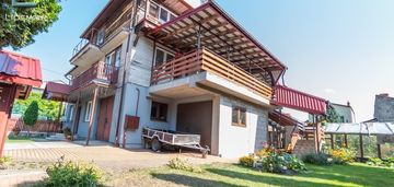 Przestronny dom z warsztatem i garażem – zaścianki