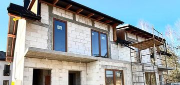 3 pokoje / skrajny ogród / 2 miejsca postojowe