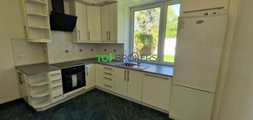 Przestronny 6-pokojowy dom w starym aninie