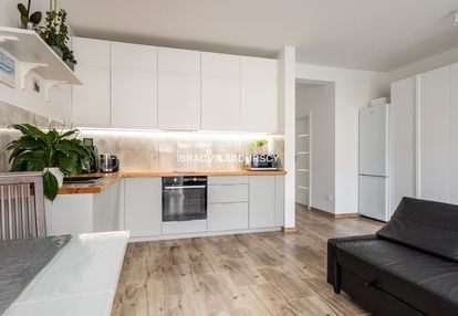 Zielonki: apartament z ogrodem, wysoki standard !!