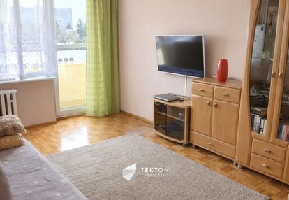 2 pokoje z balkonem i piwnicą w toplokalizacj