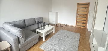 Dwa pokoje z oddzielną kuchnią przy metrze imielin