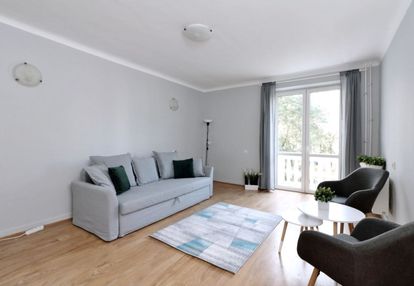 2 pokoje rozkładowe na woli - balkon