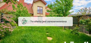 Szeregówka z ogródkiem,południe wrocławia-karwiany