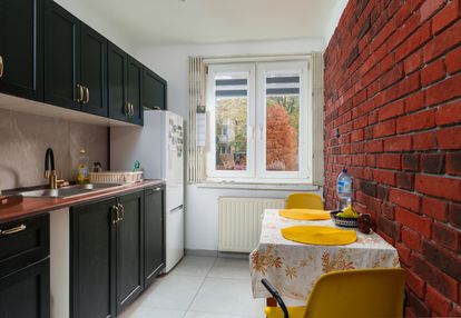 Klimatyczne, przestronne 3 pokoje w sercu rakowca