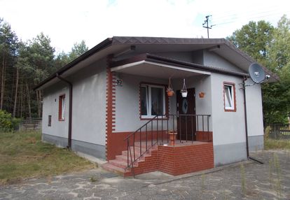 Sprzedam: dom 74 m2, działka 900m2, garaż 18 m2.