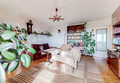 Przestronne mieszkanie/4 pokoje/winda/gaj